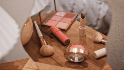 Працівник на пакуванні косметики (Józefów) 