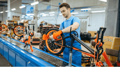 Працівник продукції Polana Bikes